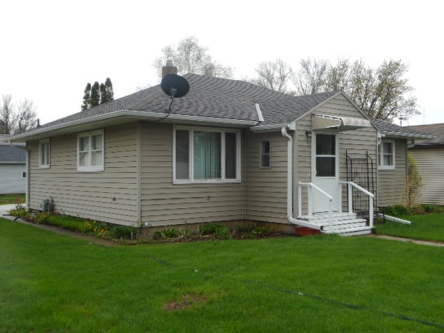 107 8th Ave W, Lamberton, MN
